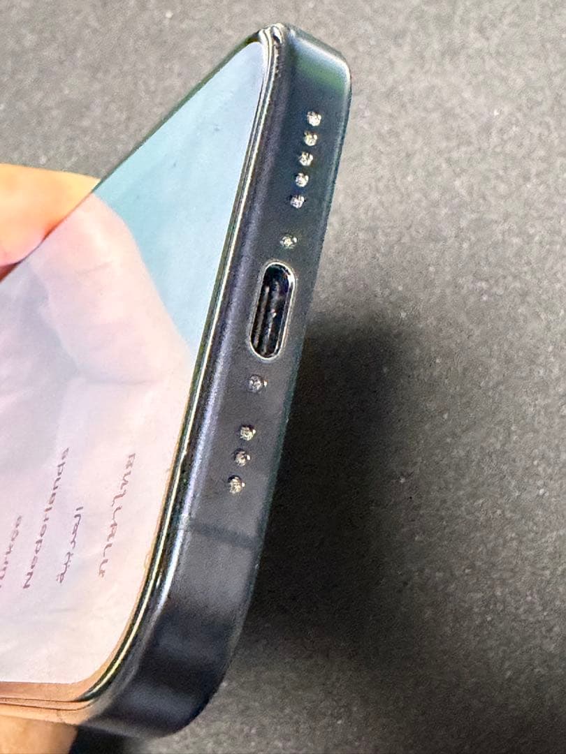 美品！iPhone 15Pro 256g SIMフリー ブルーチタニウム