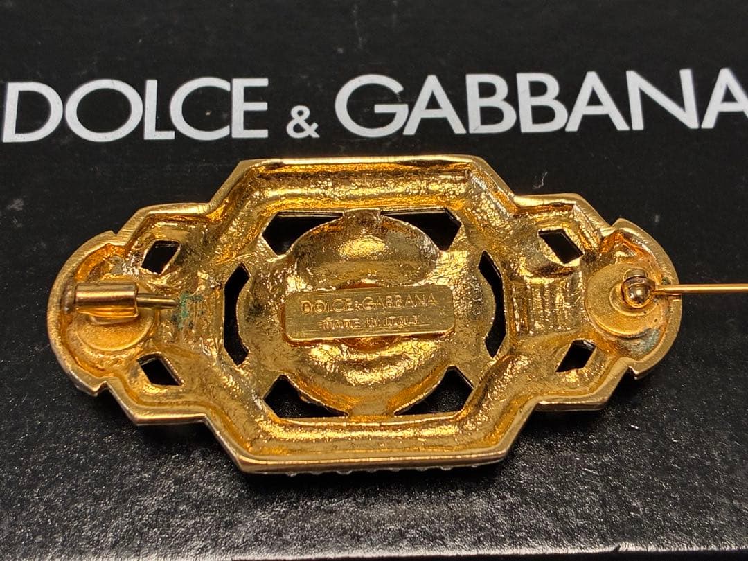 DOLCE & GABBANA ゴールドブローチ