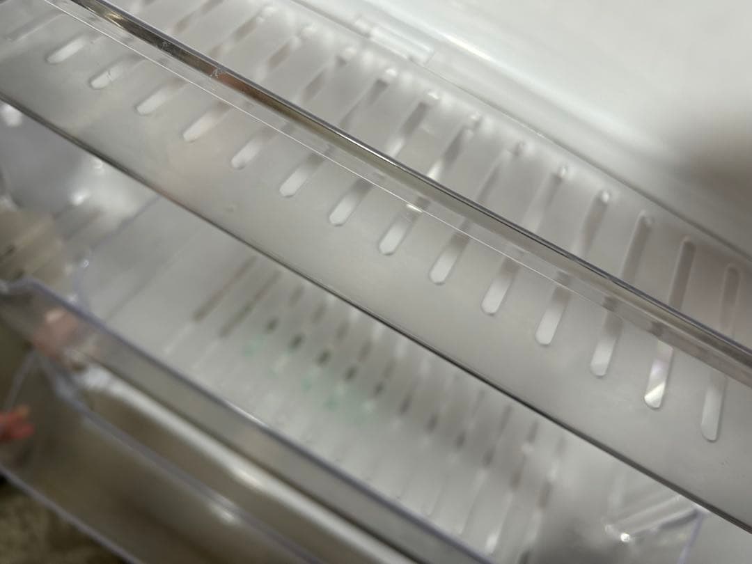 シャープ　プラズマクラスター　冷蔵庫　356リットル　二人暮らし