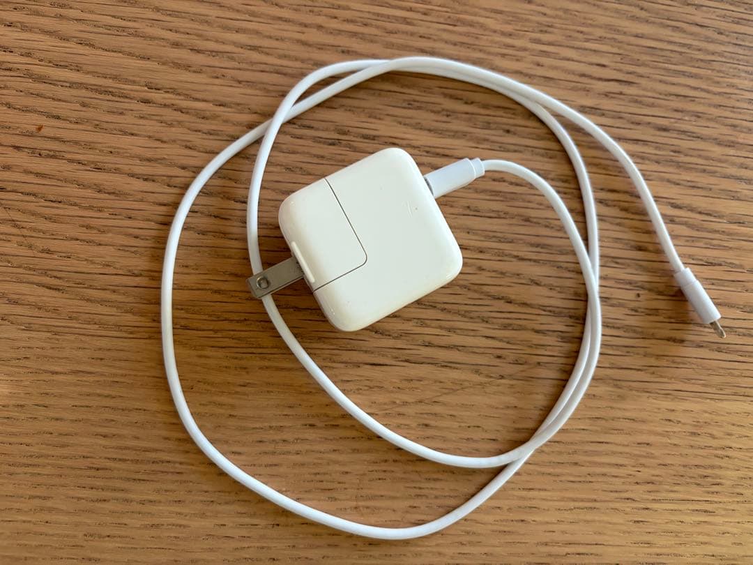 Apple iPhone 14パープル本体 正常動作　新品ケース付き