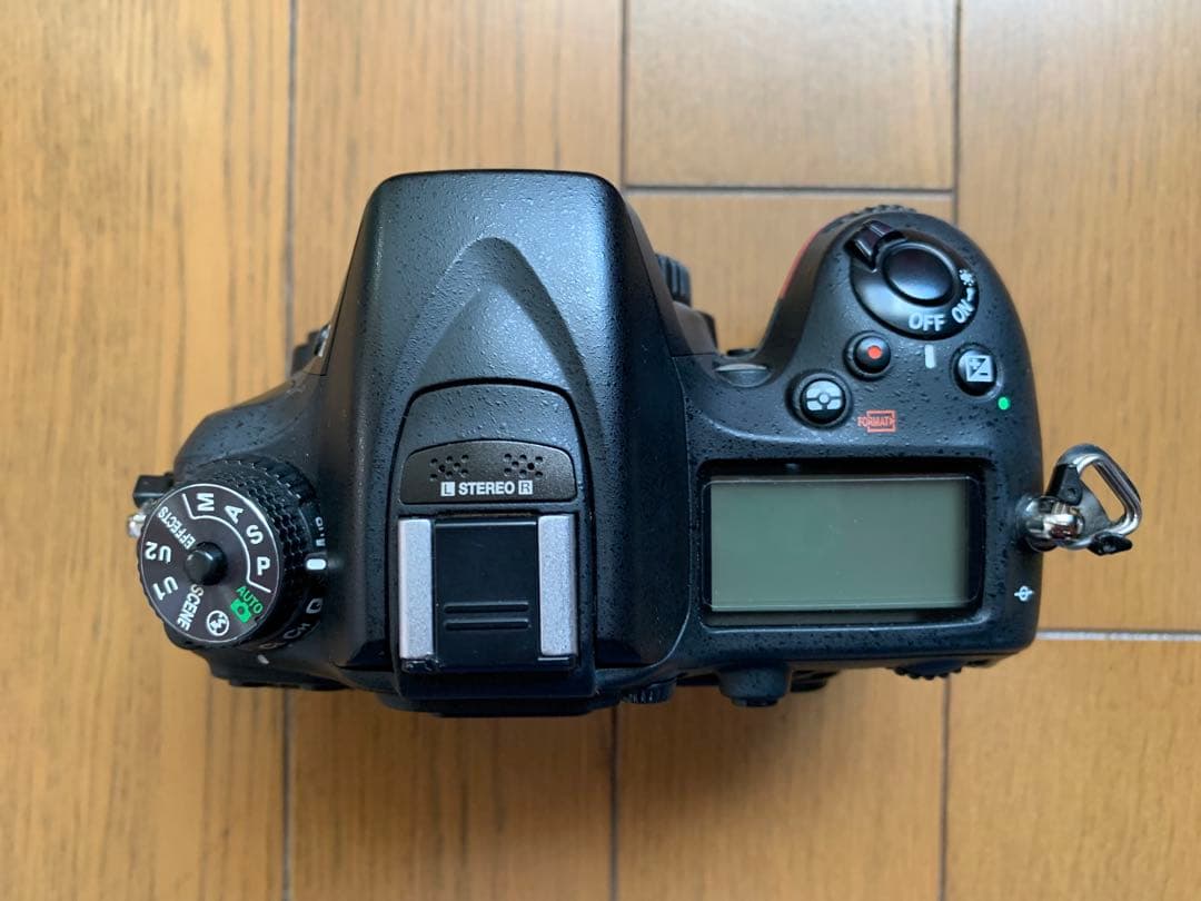 Nikon D7100 ボディ + WU1-s 付属品