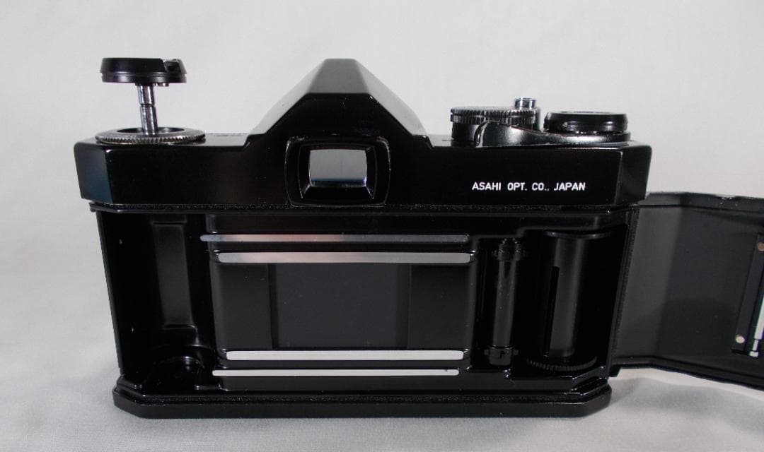 フィルムカメラ 整備済 完動品　Pentax SP　+ f/3.5　L194