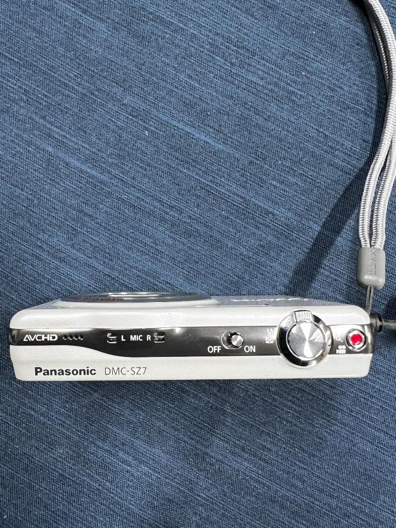 Panasonic LUMIX DMC-SZ7 専用ケース付き