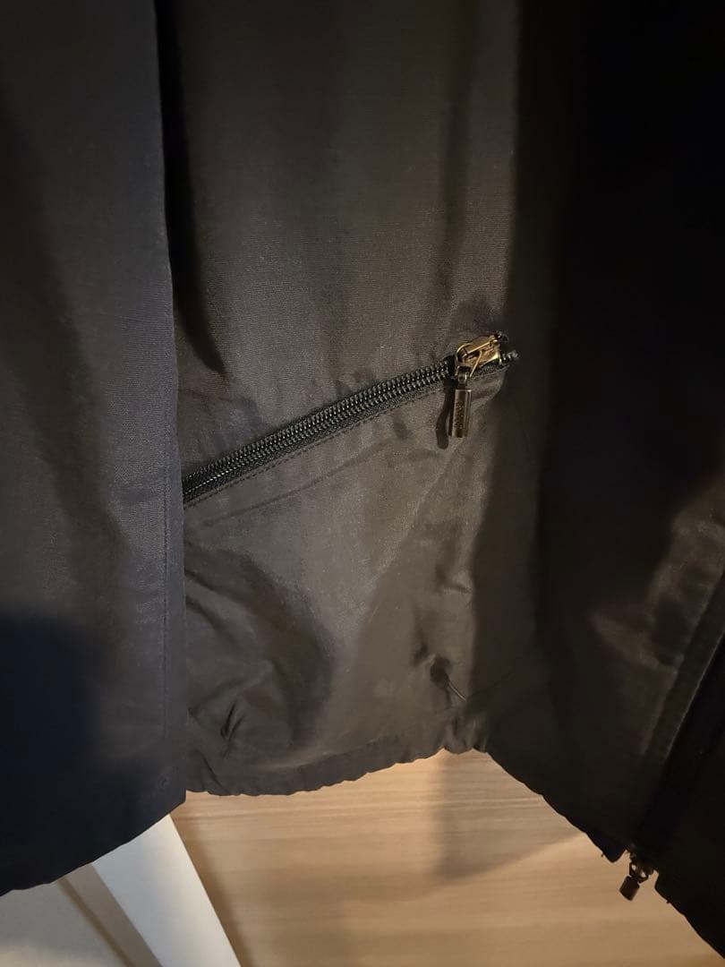 アルマーニコレッツォーニ　コットンナイロンジャケット　グレー系