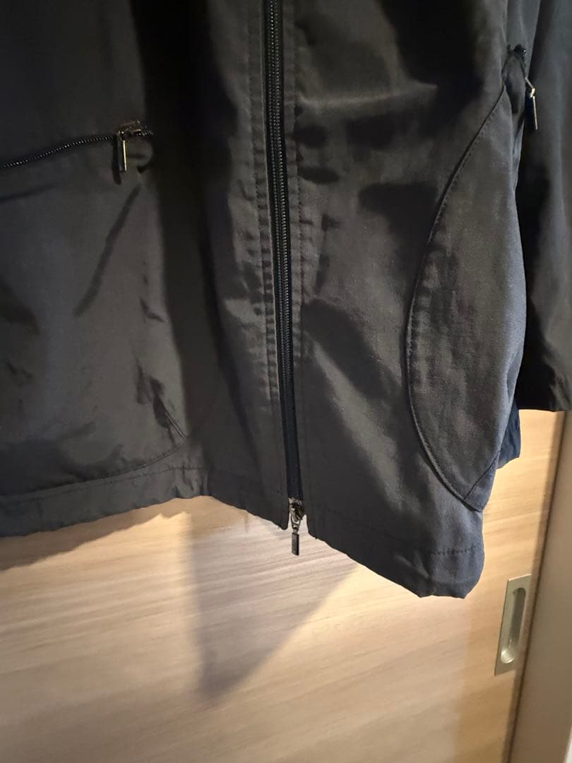 アルマーニコレッツォーニ　コットンナイロンジャケット　グレー系