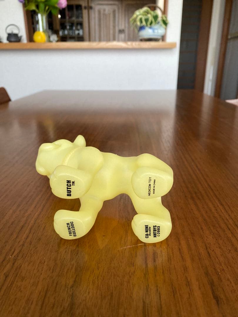 MEDICOM TOY ×NEIGHBORHOOD 犬のフィギュア 溜光素材