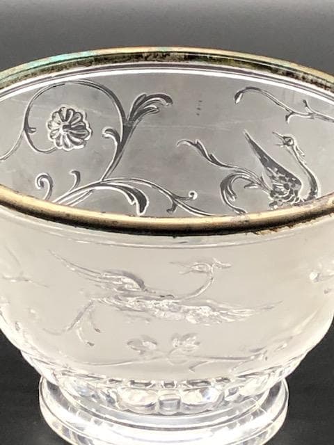 オールドバカラ　ジャポニズム　鳳凰デザインのクリスタル　花器