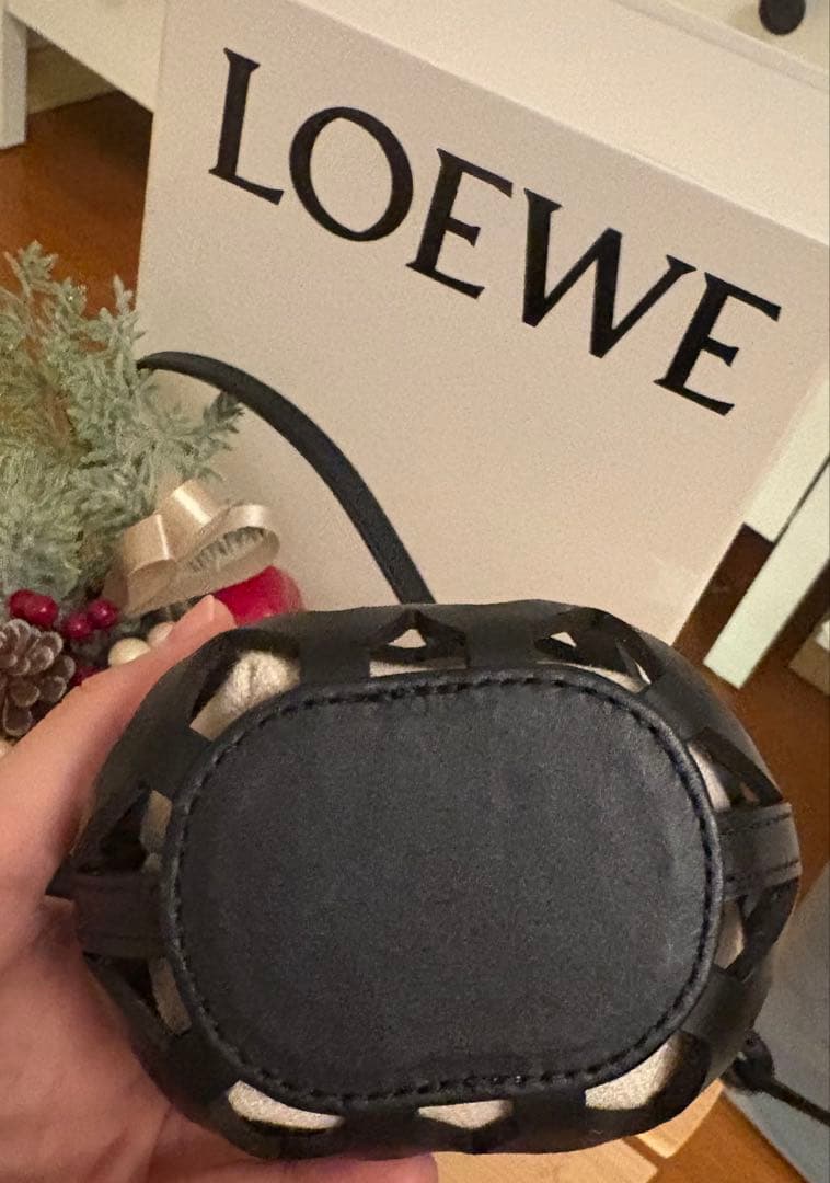 ☆値下げ中☆ LOEWE カゴバッグ 黒