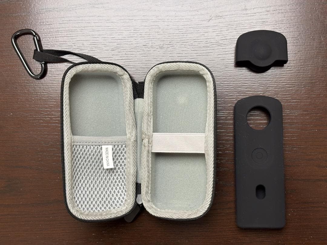 リコー360°撮影カメラTHETA SC2【美品・ケース付き】