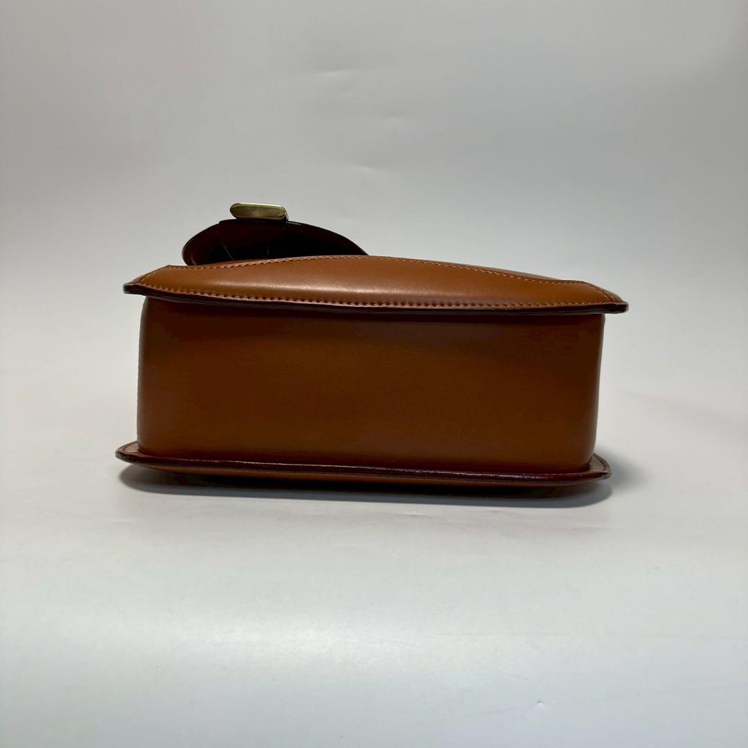 p29【美品】イタガキ　レザー　鞍　くら　サドルバッグ　替えショルダー付