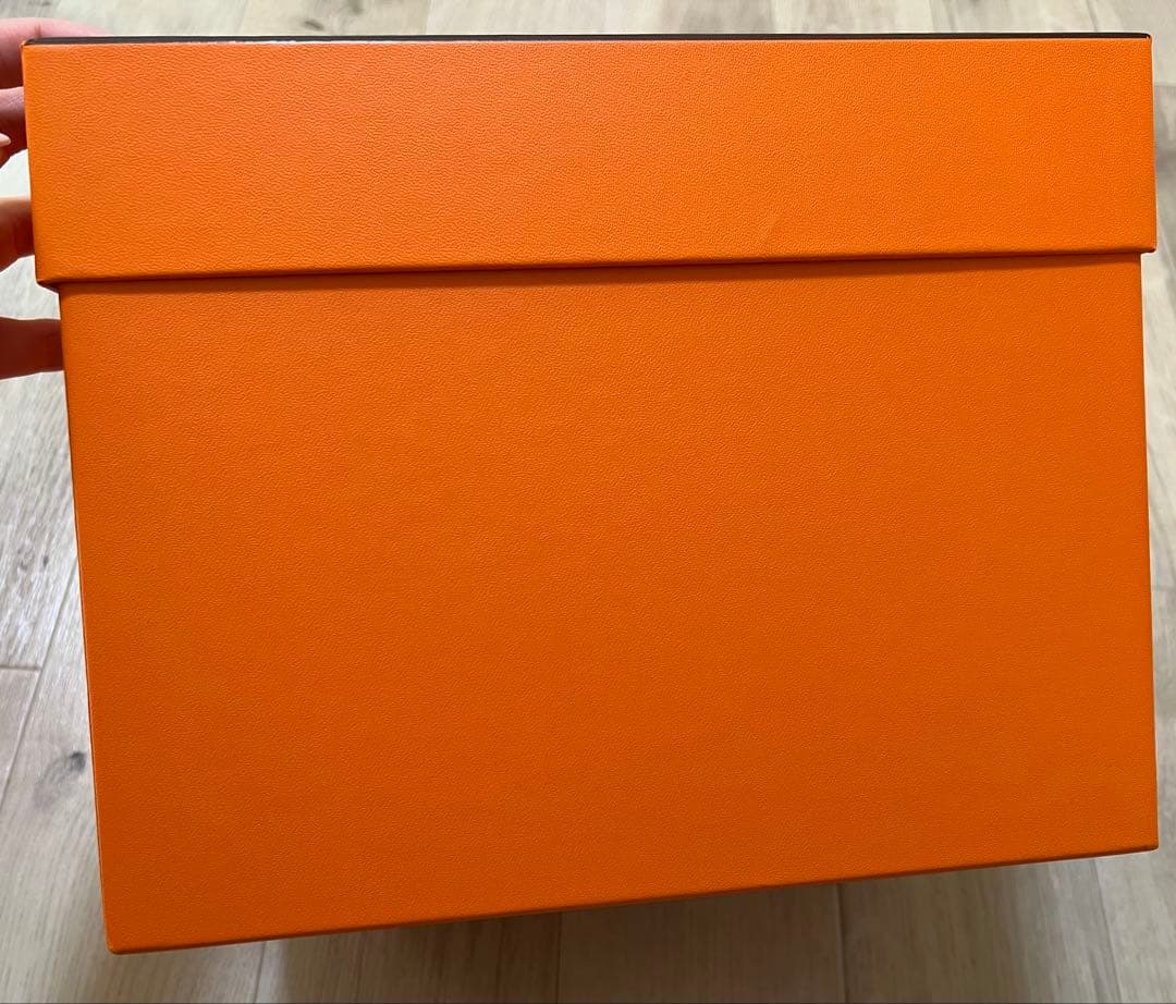 HERMES エルメス　箱　オレンジボックス　ピコタンpm 18