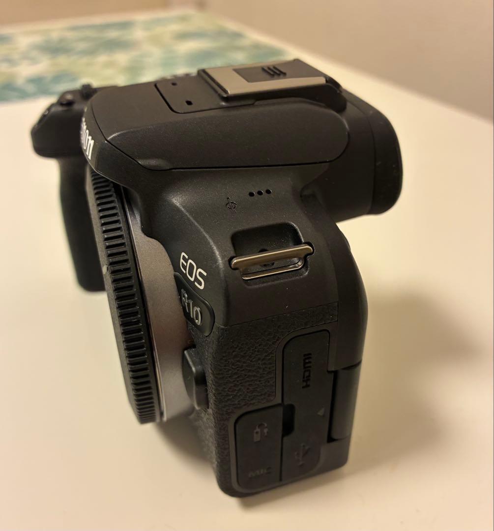 Canon EOS R10 ミラーレスカメラ　ボディ