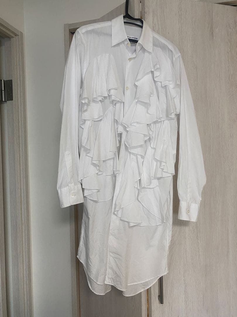 フリル付きホワイトシャツ S コムコム　コムデギャルソン