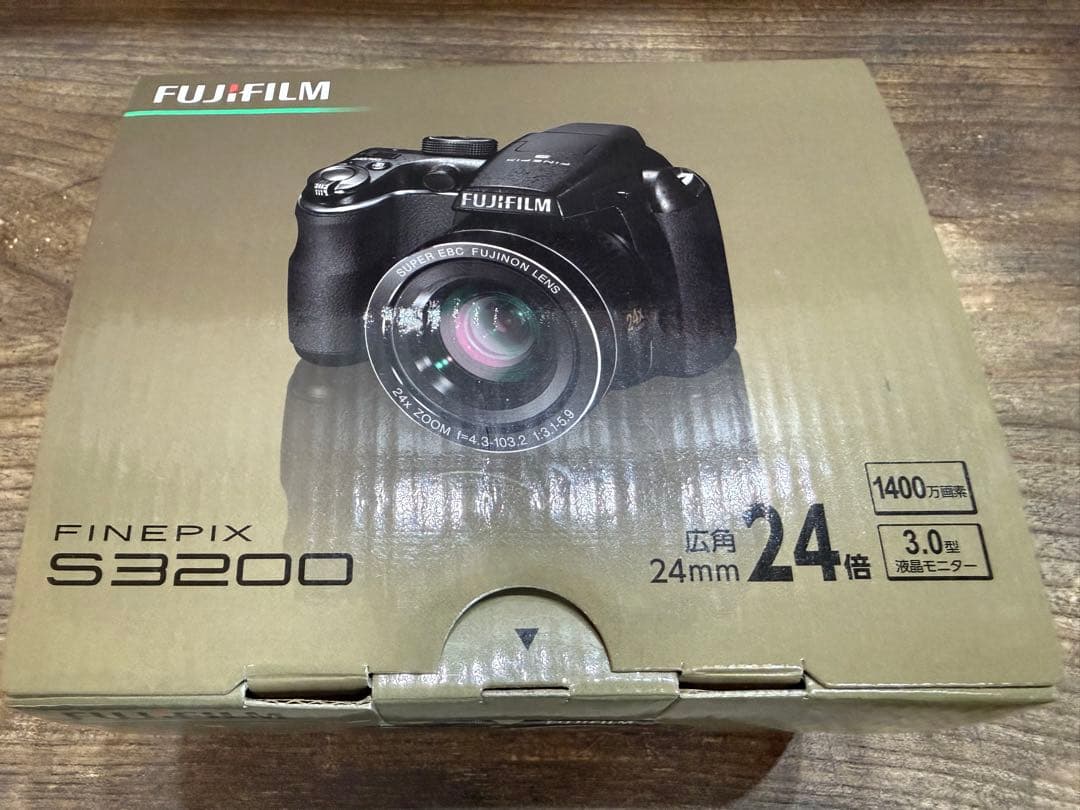 デジタルカメラ FUJIFILM FINEPIX S3200