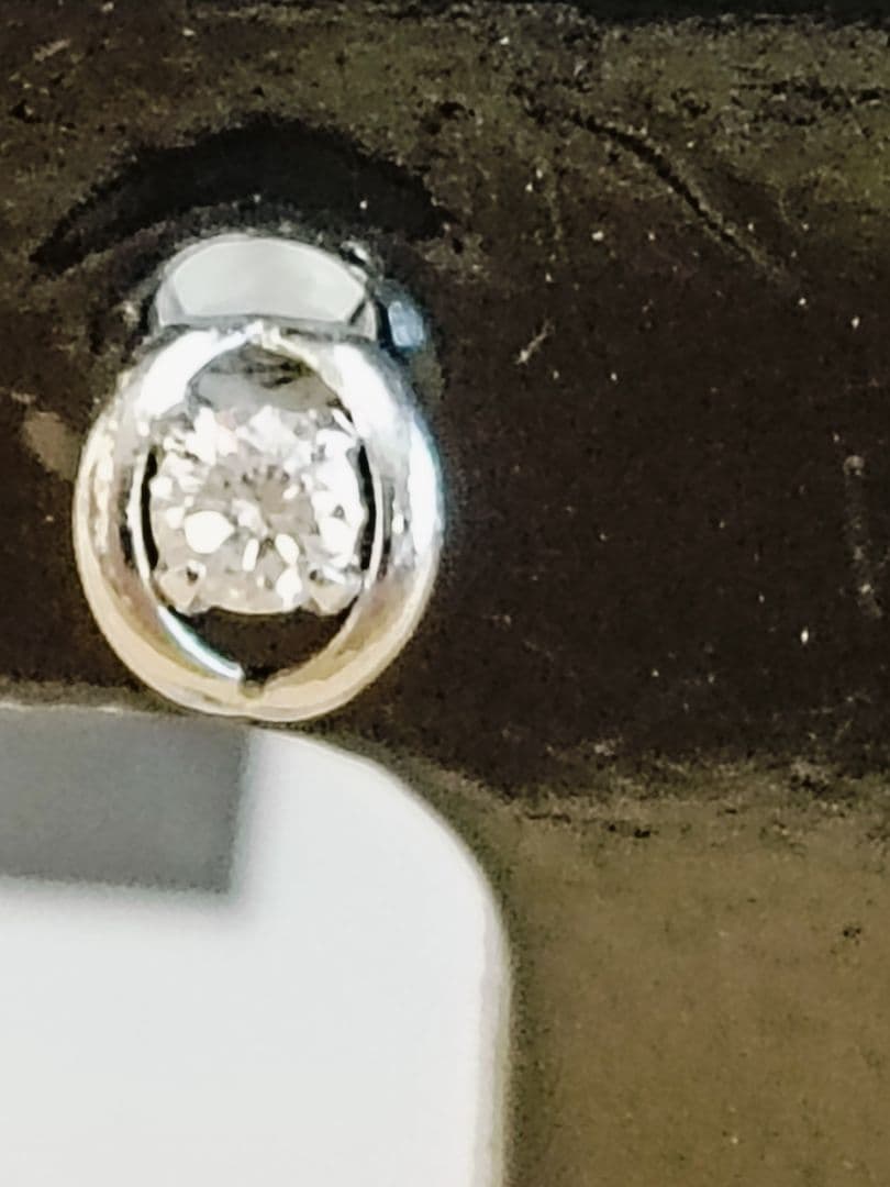 み*た様 ELLE PT900 ダイヤ0.03/0.03キラキラピアス送料込み