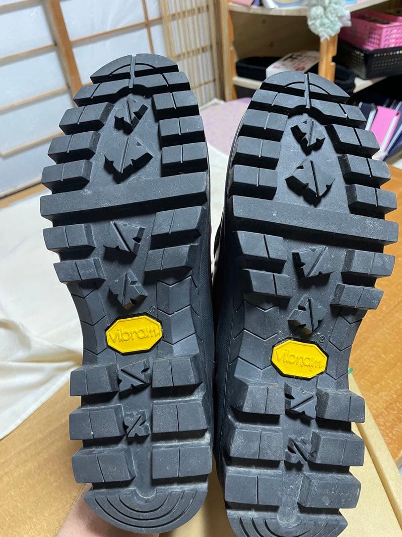 エンダスキーマ　チロリアンシューズ