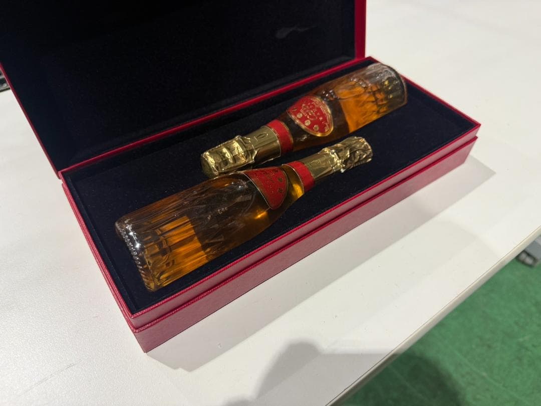 未開封　非売品　Cartierカルティエ シャンパン200mlｘ2 セット