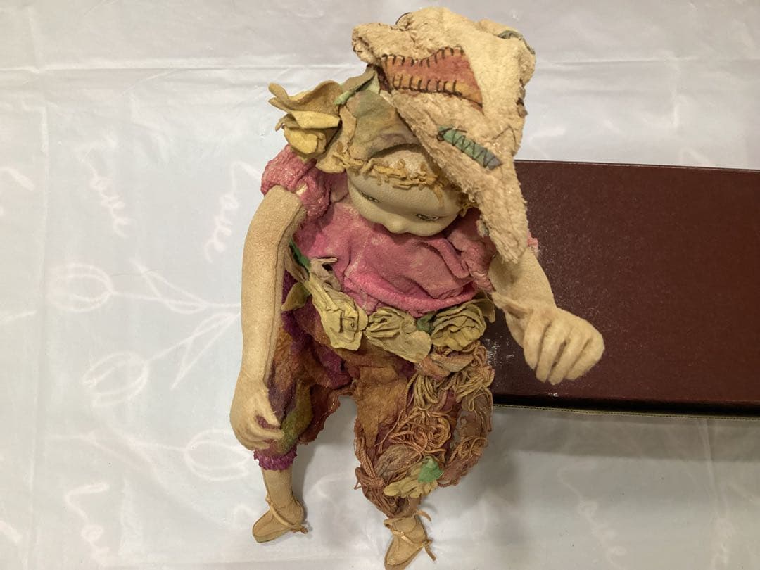 創作人形作家山下昌子　MAKODOLL 未使用　羊革花の装飾 アートドール箱付