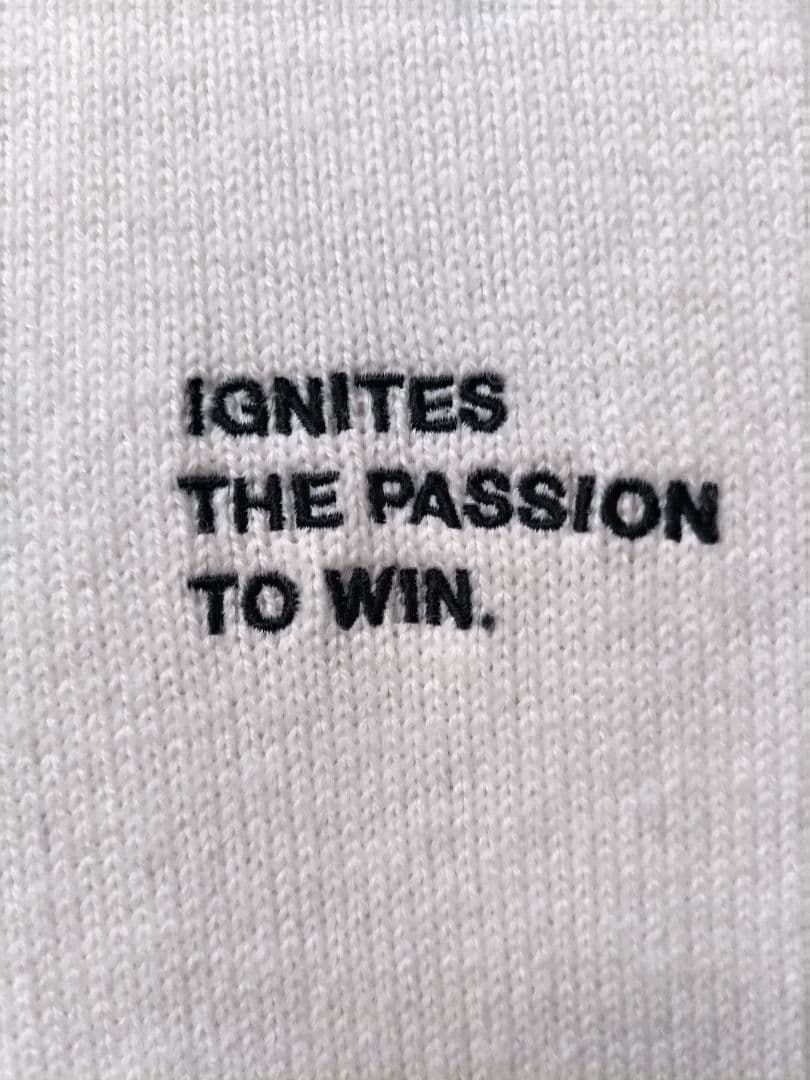 マスターバニー　裏地付き　ニットジャケット　23年モデル 白系