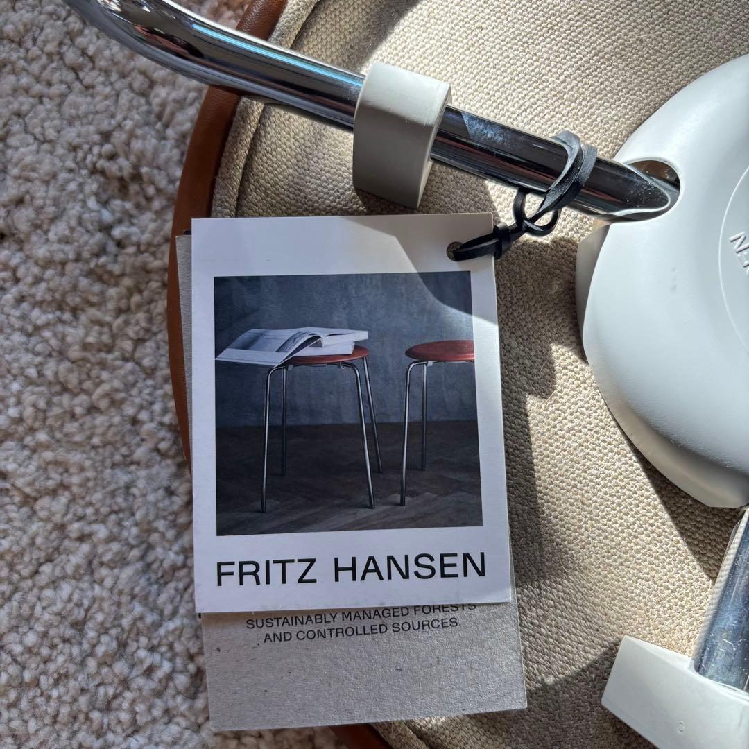 【新品】Fritz Hansen ドットスツール