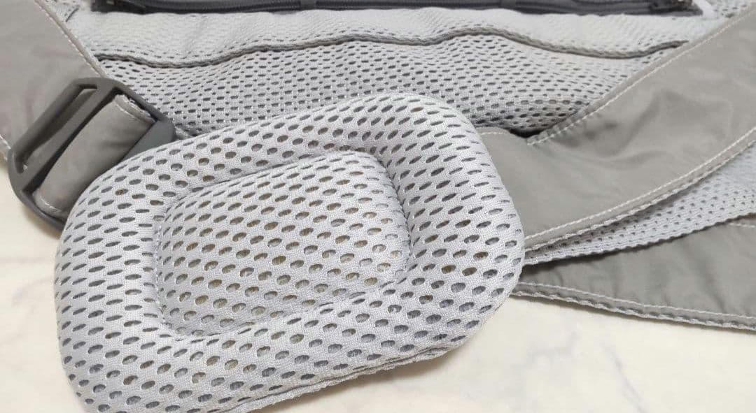 ☆美品☆ ベビービョルン ハーモニー エアリーメッシュ シルバー 抱っこひも