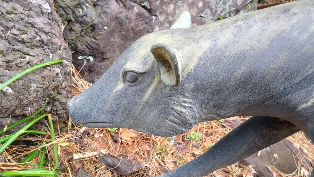 青銅の鹿　つがい　(雌)