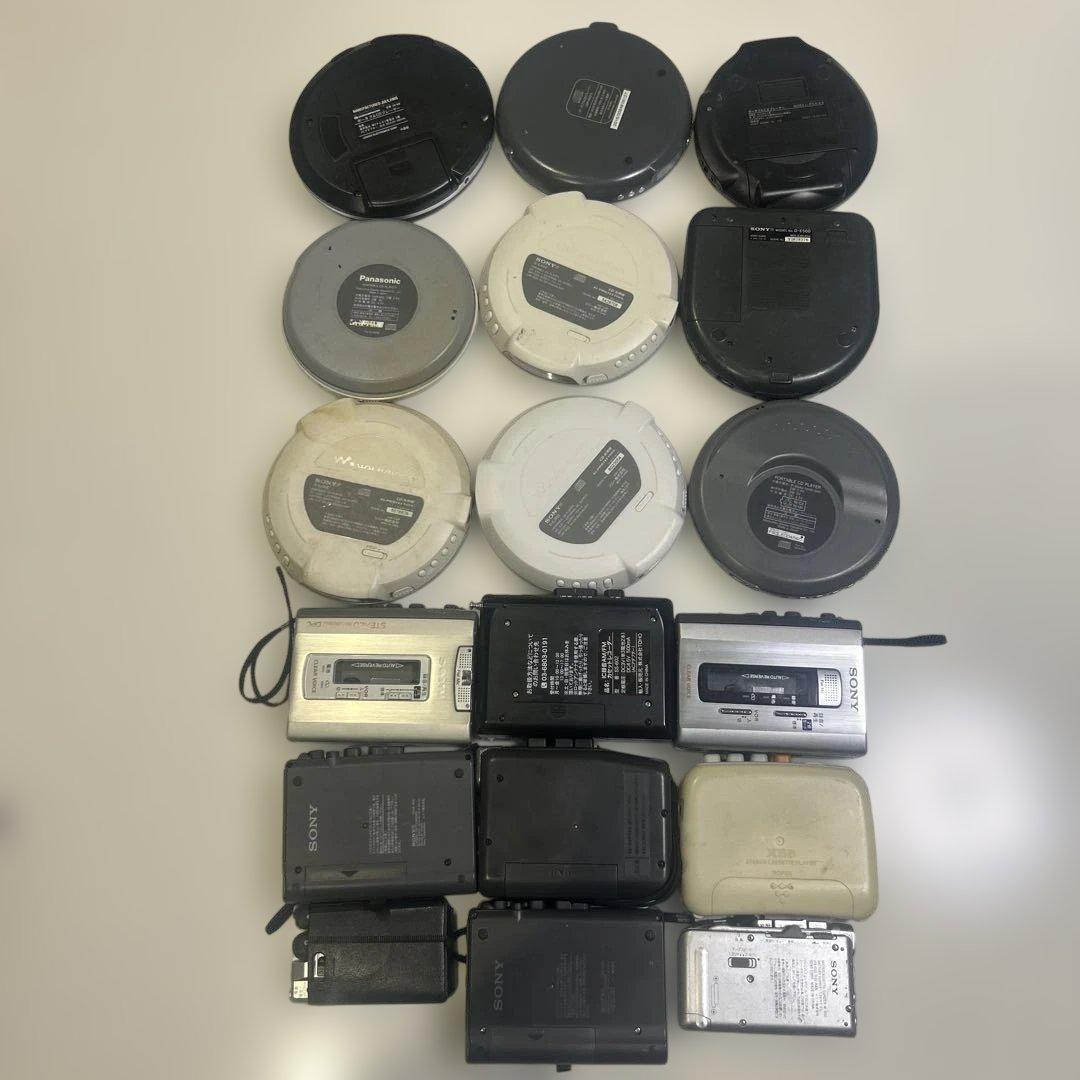 ポータブルカセットプレーヤーとCDプレーヤーセット