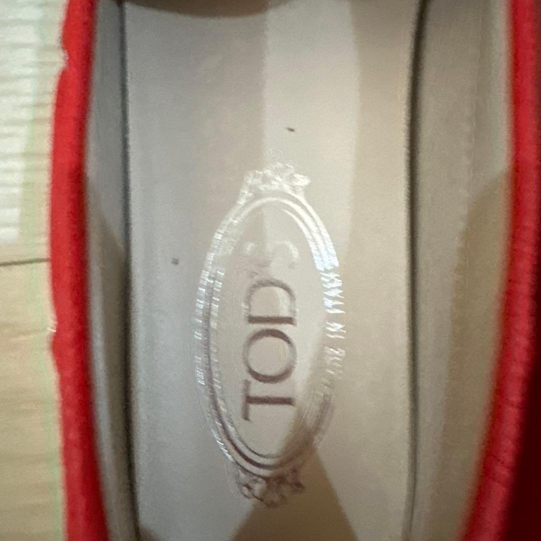 TOD'S レッド ローファー　新品同様