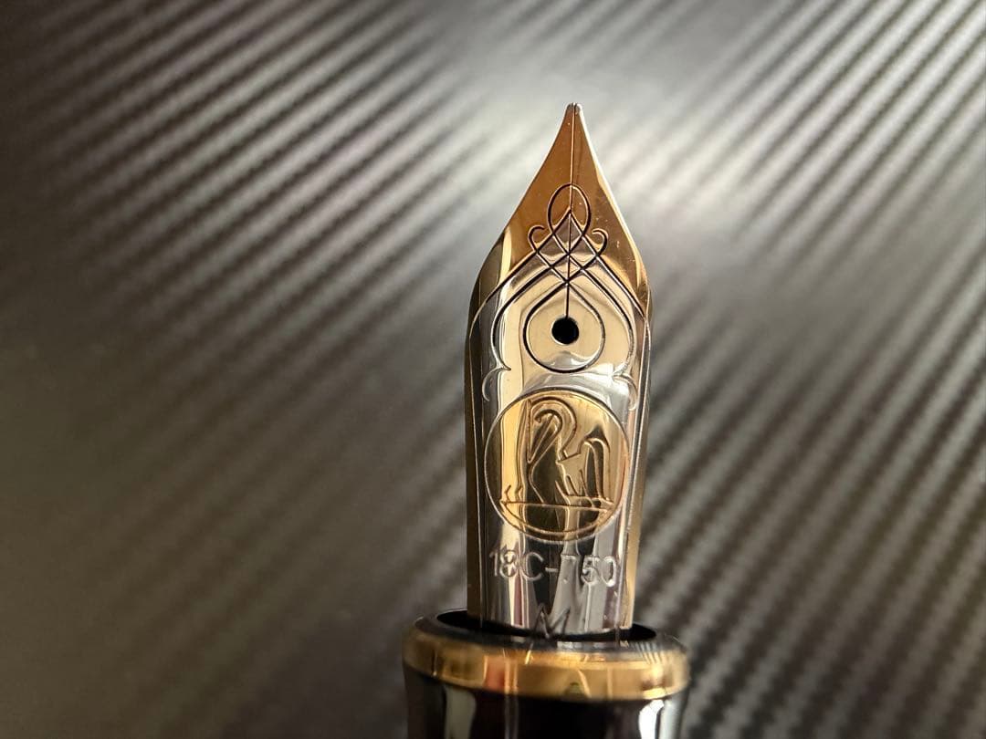 未使用に近い ペリカン スーベレーン M800 赤縞 M 中字 万年筆