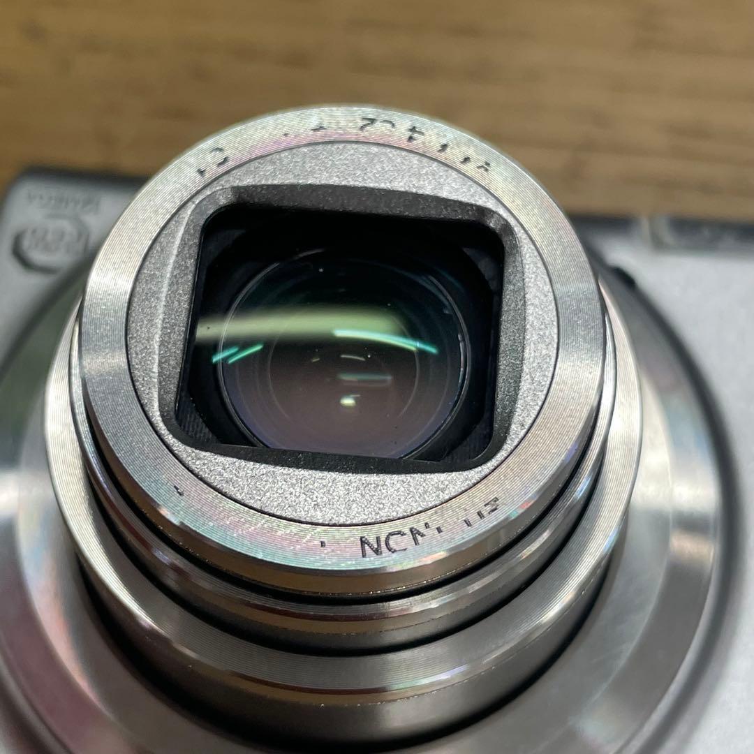 動作品 Fujifilm Finepix F100fd コンパクトデジタルカメラ