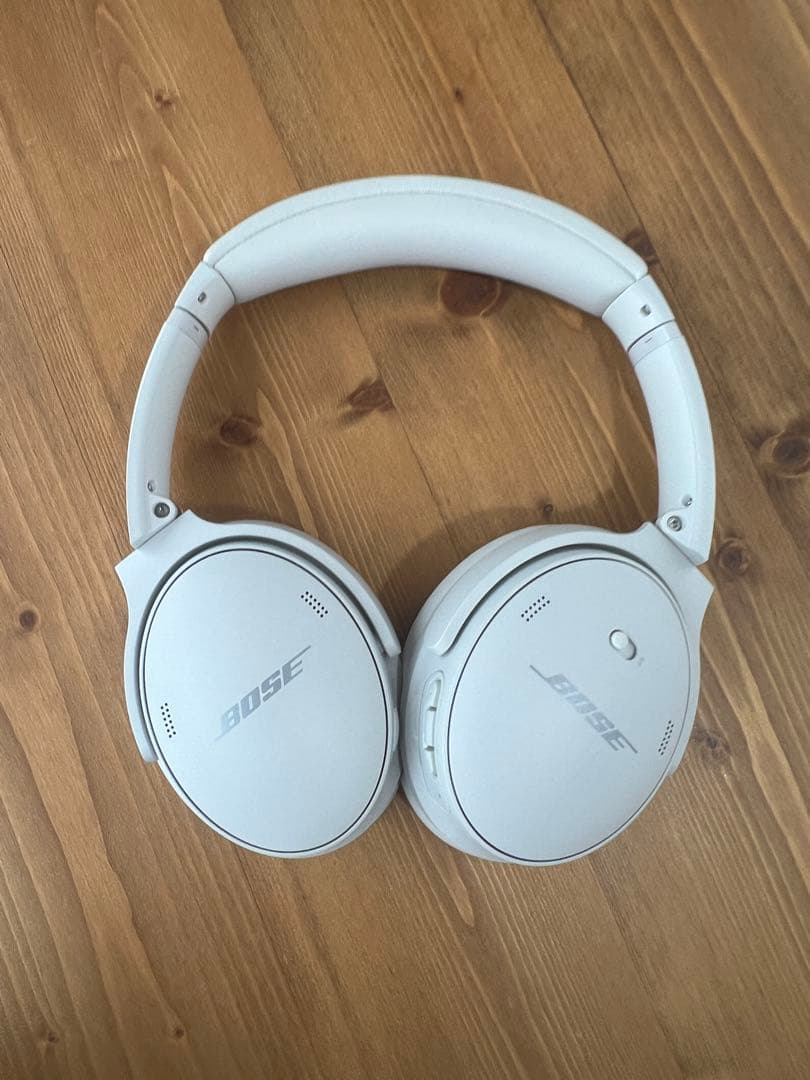 美品　Bose ワイヤレスヘッドホン ホワイト ケース付き