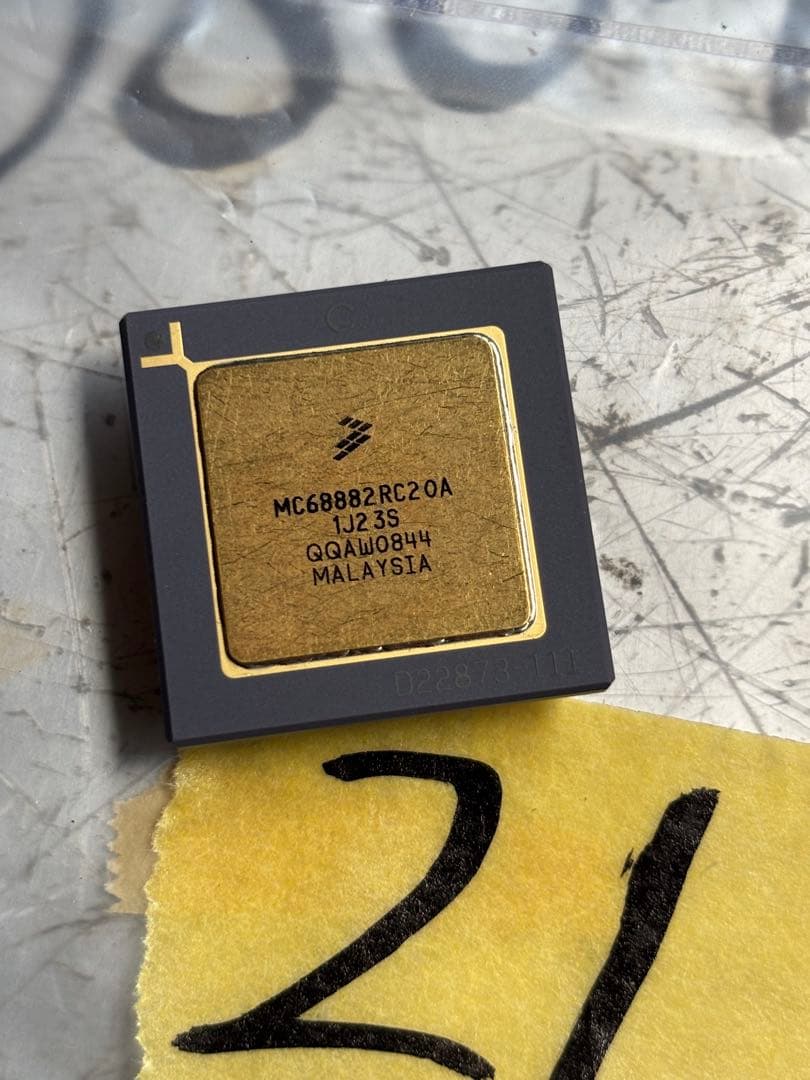 MC68882RC20A マイクロプロセッサ-MPU 68ピン。新品同様。未使用