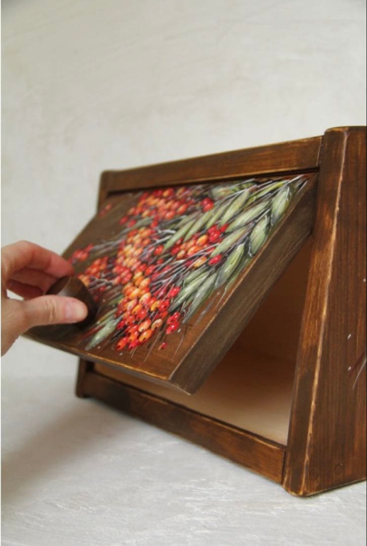 ロシア雑貨☆『ナナカマド』木製収納box ガリーナ作 マトリョーシカ リャビーナ