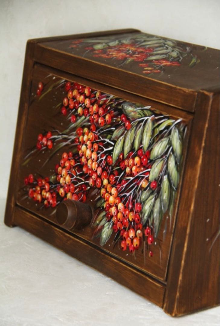 ロシア雑貨☆『ナナカマド』木製収納box ガリーナ作 マトリョーシカ リャビーナ