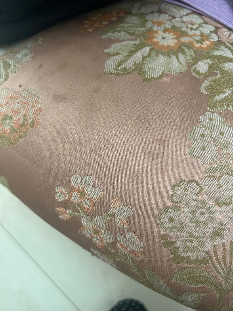 アンティーク 籐椅子 ピンク フラワーパターン