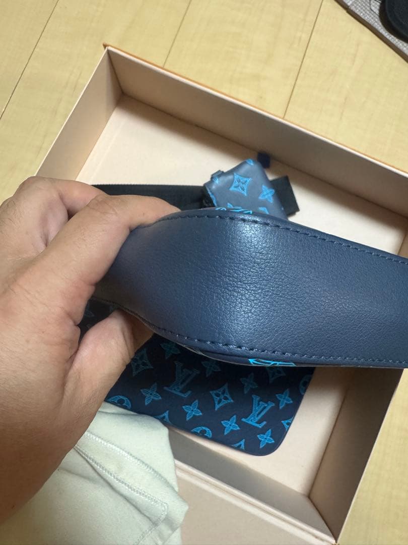 LOUIS VUITTON ルイヴィトン トリオ・メッセンジャー　メンズ