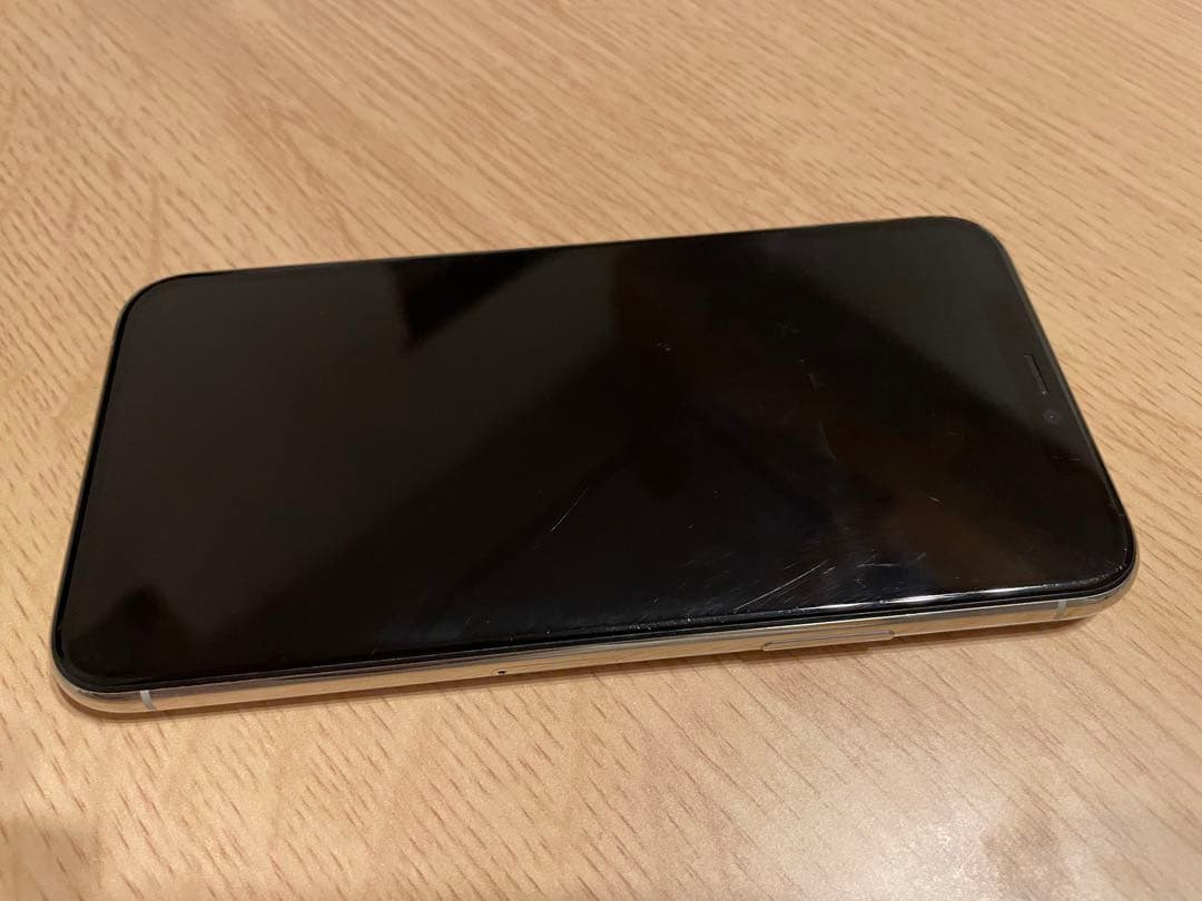 Apple iPhone 11 Pro 64GB シルバーsim解除済み