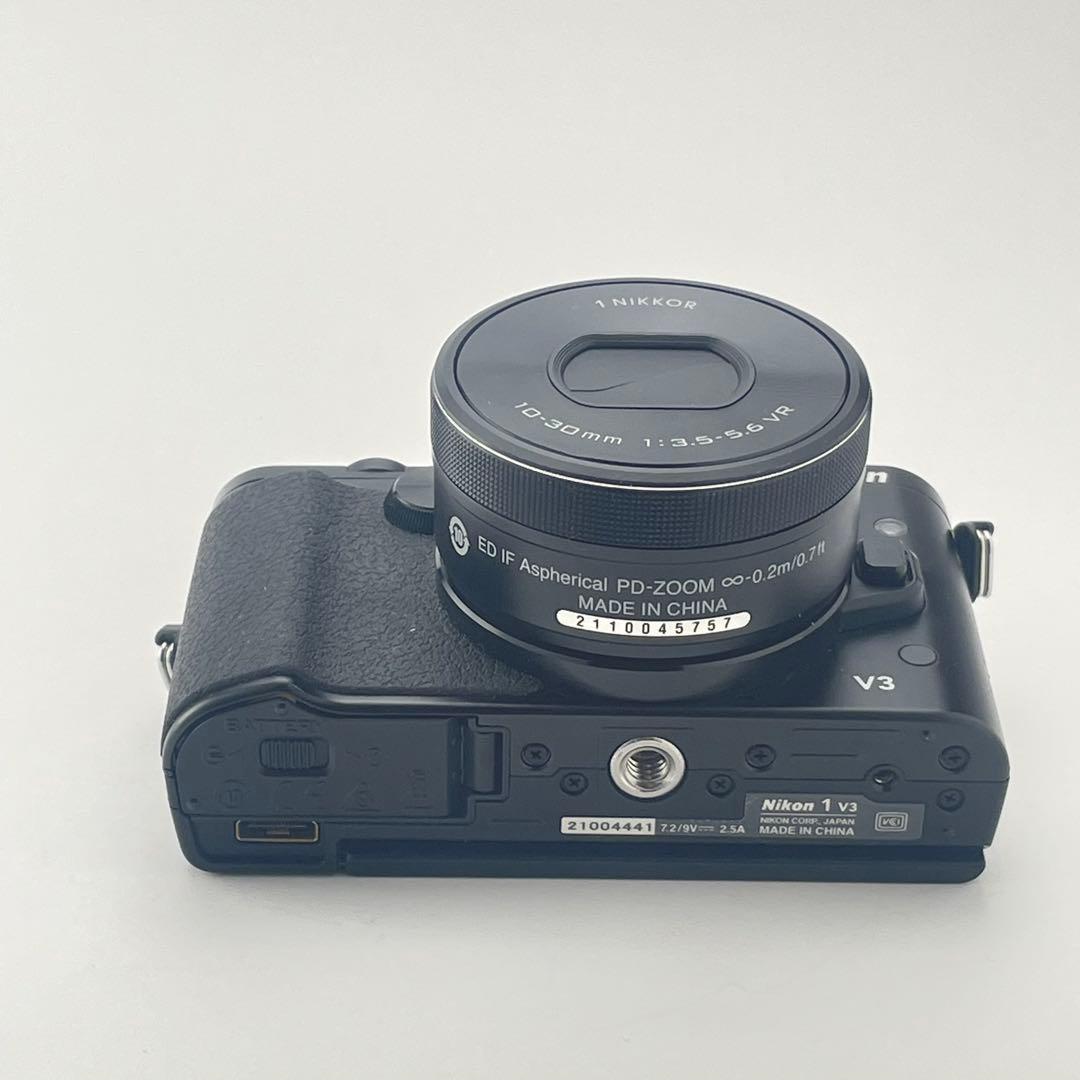 【美品・返品保証】Nikon 1 V3 ブラック 標準レンズキット