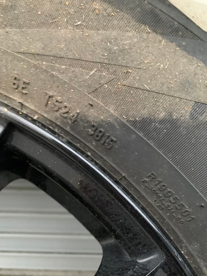 スタッドレスタイヤ　ホイール付き　225/65R17 CX-5 エクストレイルに