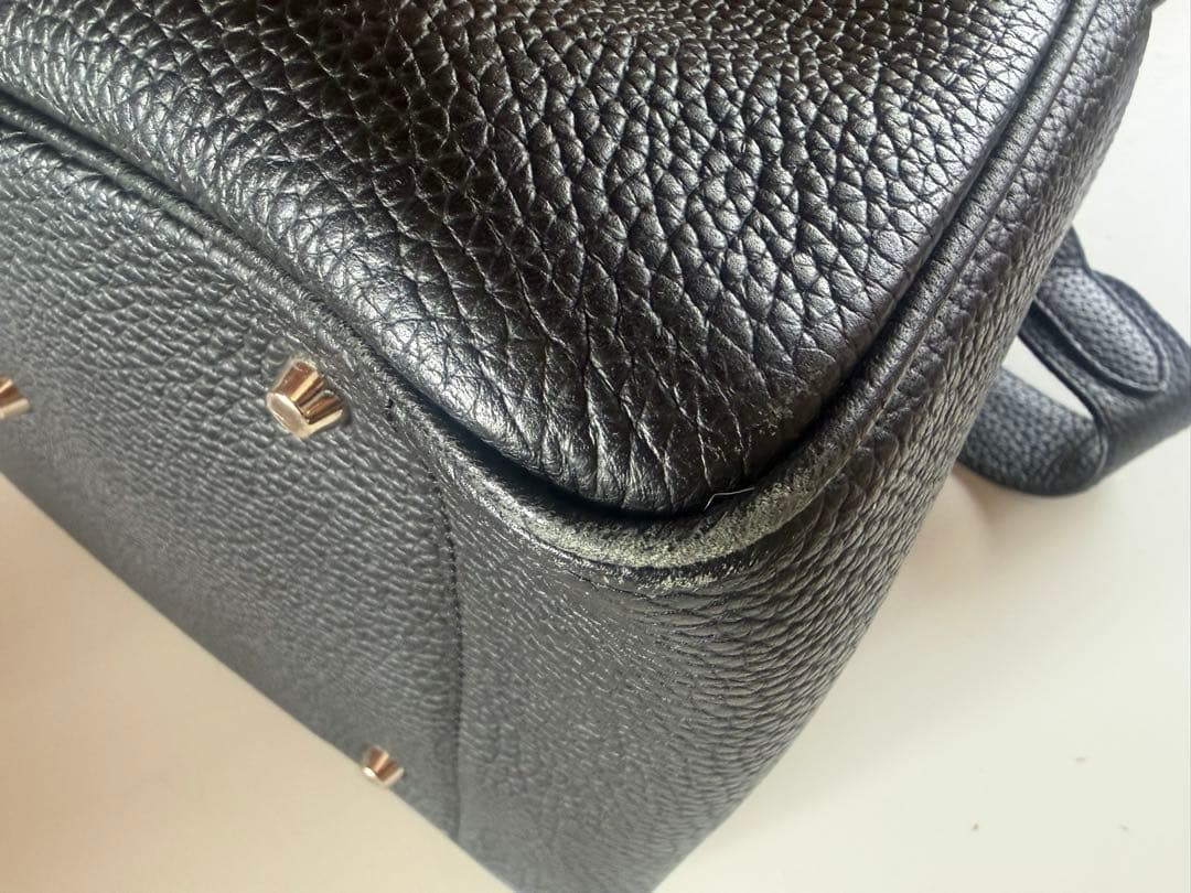 ブラックレザーショルダーバッグ 大きめサイズ ノーブランド