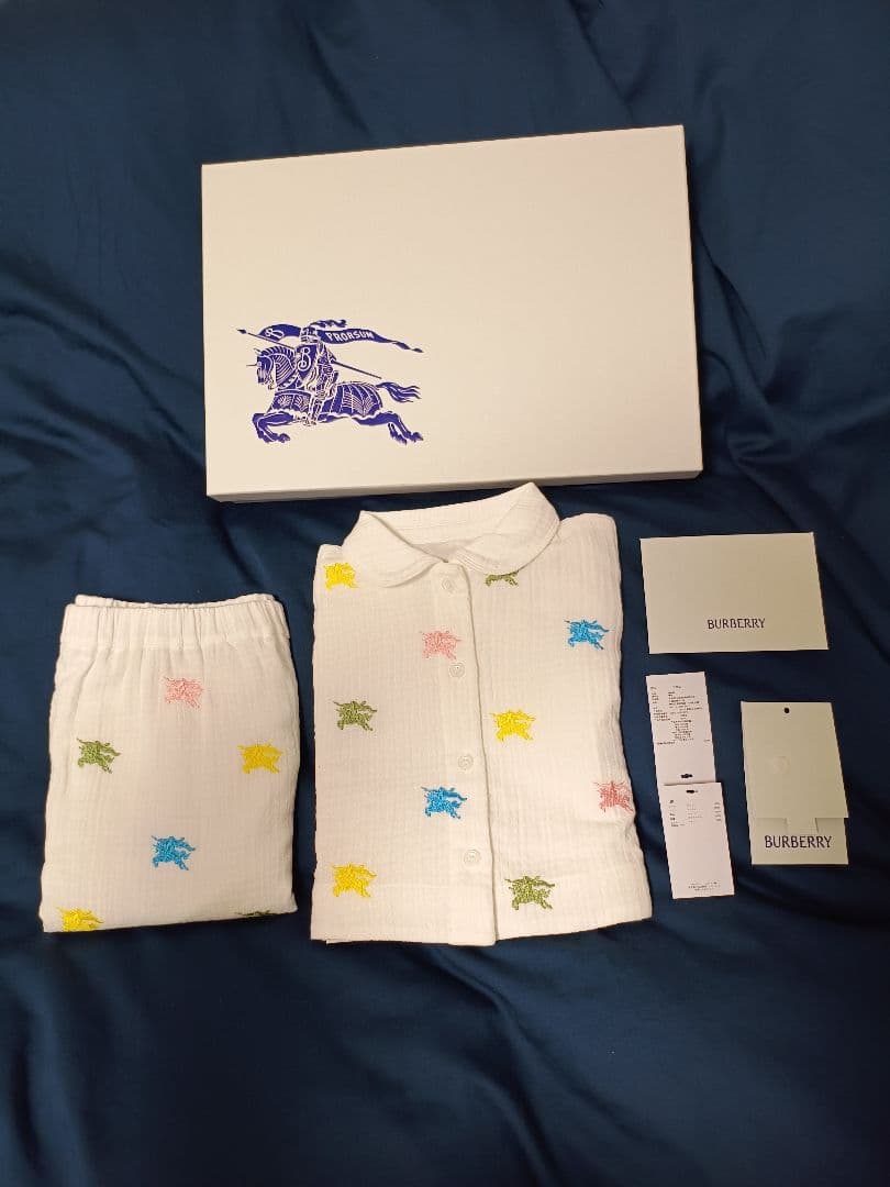 BURBERRY　バーバリー　ベビー服　セットアップ