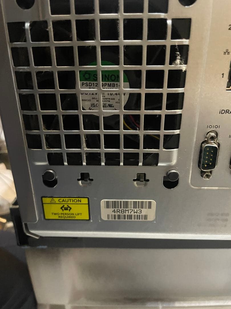 Dell PowerEdge T360 サーバー