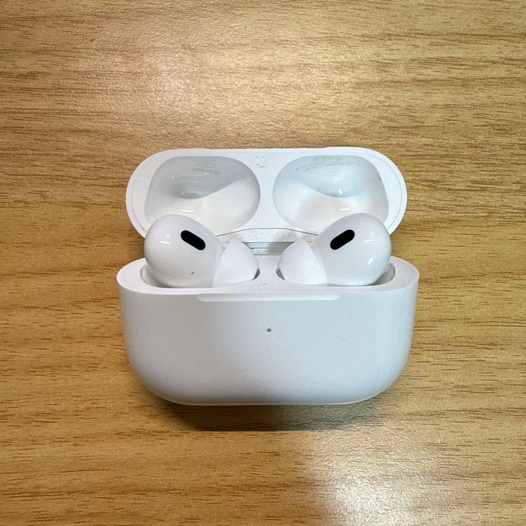AirPods Pro 第2世代　Apple純正品　本体