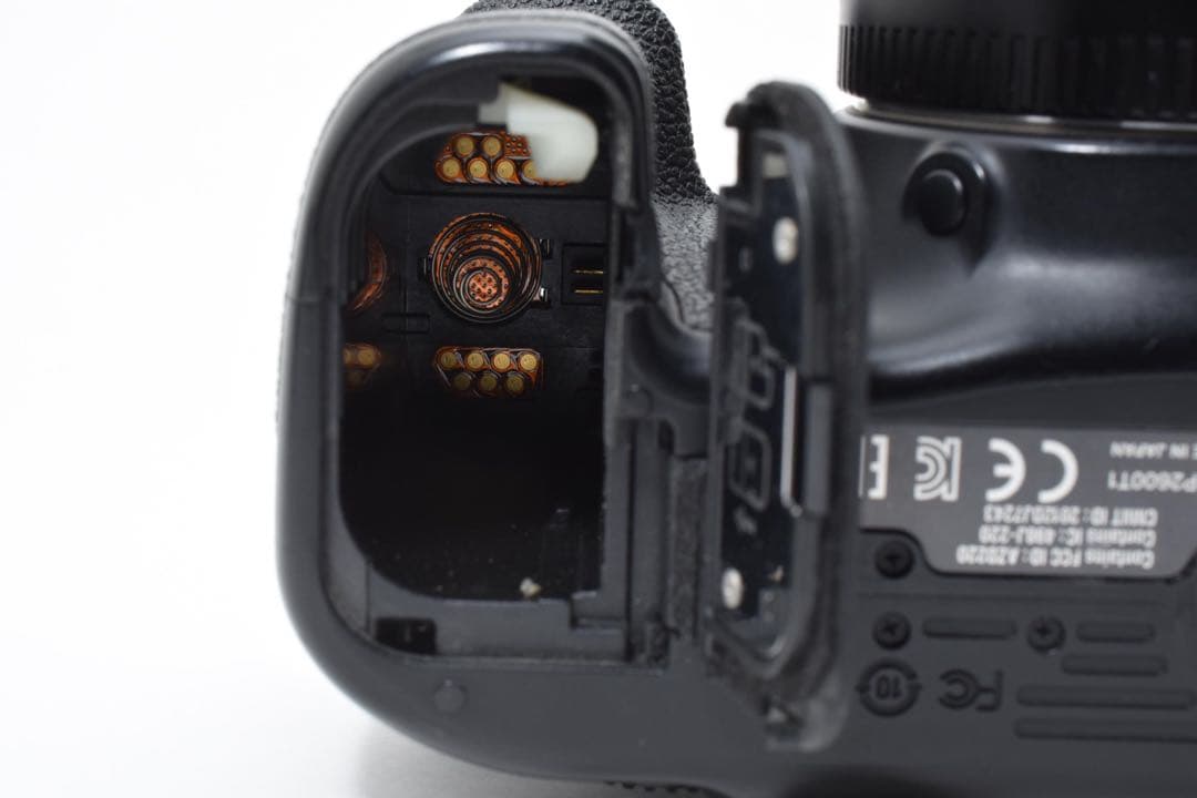 デジタル一眼レフカメラ/Canon EOS 70D標準&望遠ダブルレンズセット