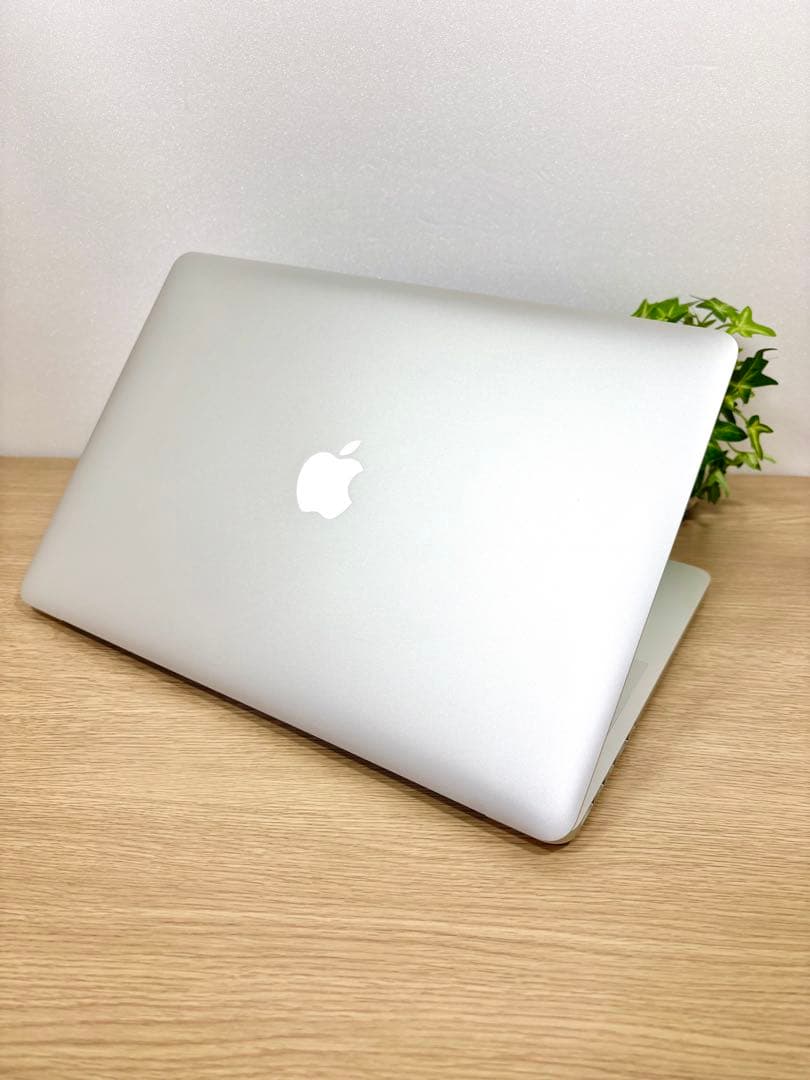 最上位3K！ MacBook Pro 15.6 Core i7 Win11
