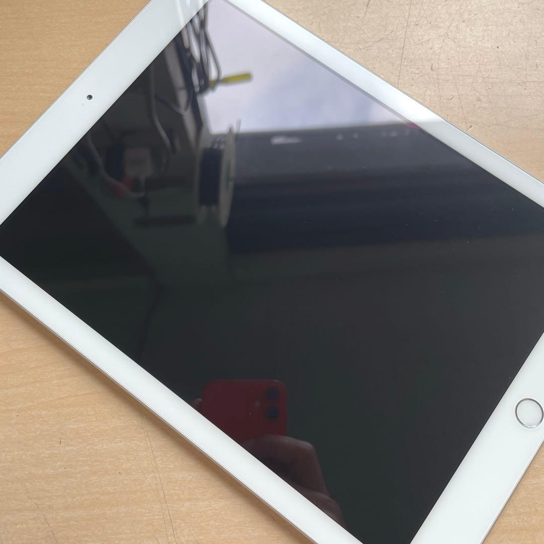 iPad 第6世代　A1893　Wi-Fiモデル　シルバー　32GB 超美品#4
