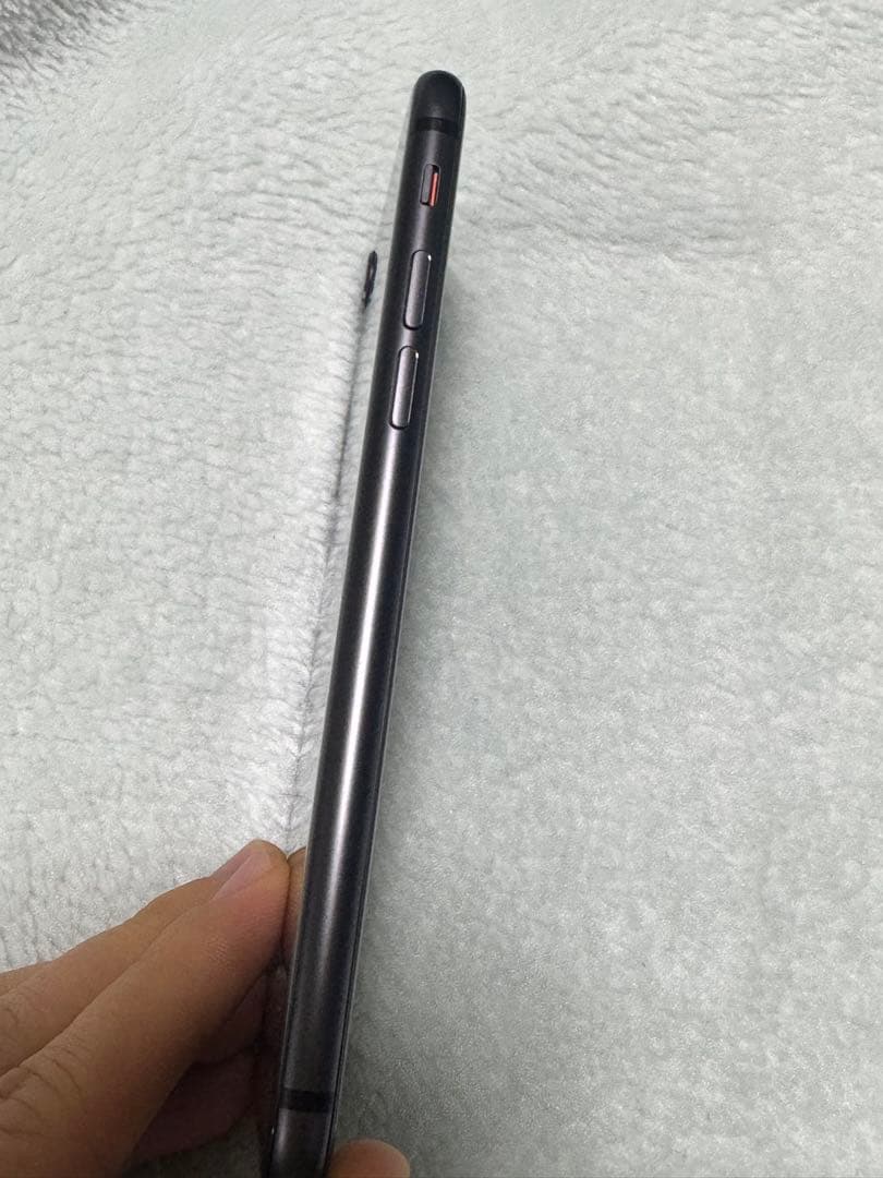 iPhone 8 ブラック 本体　SIM フリー