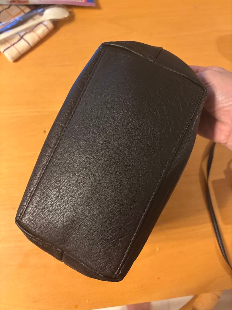 デイリーラシット　ソフトレザーシンプルショルダーバッグ