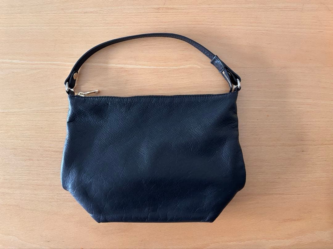 デイリーラシット　ソフトレザーシンプルショルダーバッグ