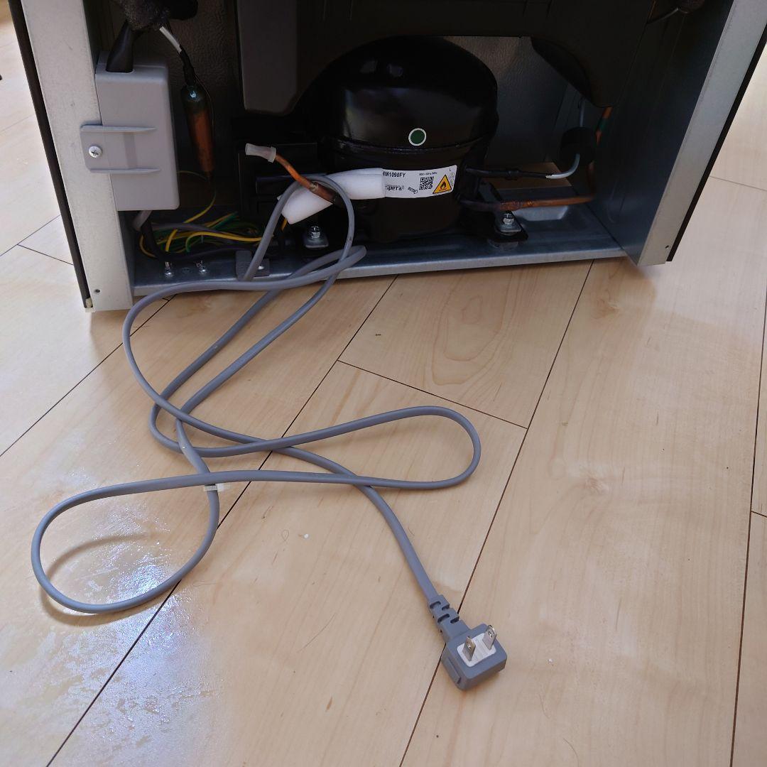 Hisense 2ドア冷蔵庫 黒 HR-D1701B 175L